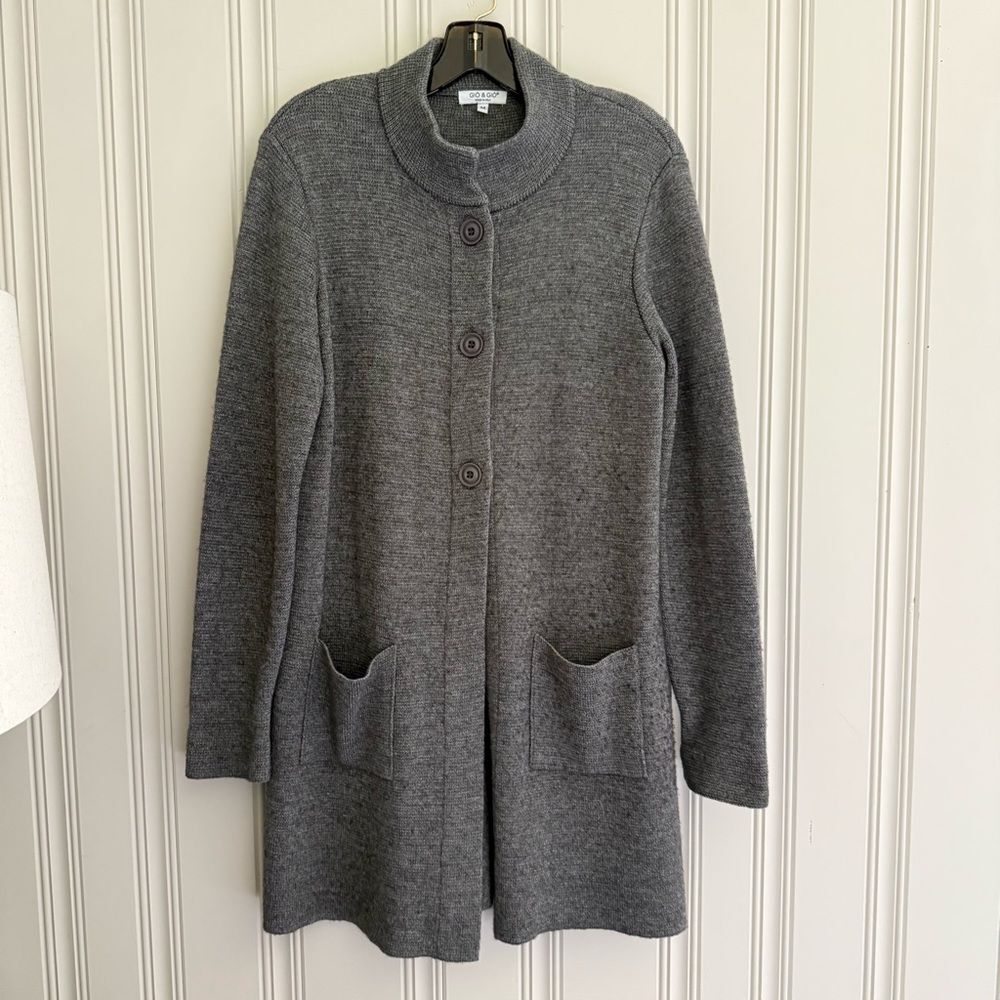 Chic Gray Women's Cardigan. Made in Italy.